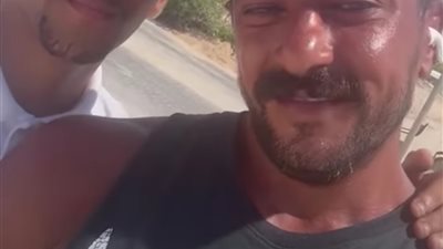 ارجعيله يا ملك.. أحمد العوضي يساعد شابًا في توصيل رسالة لحبيبته