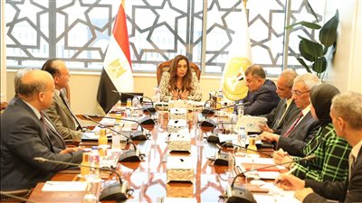 وزيرة التنمية المحلية : التركيز على تلبية احتياجات المحافظات وتحسين مستوي الخدمات المقدمة للمواطنين