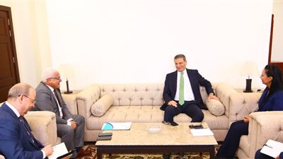 وزيرة التضامن ووزير الزراعة يبحثان مد مظلة الحماية الاجتماعية والتأمينية لأصحاب الحيازات الزراعية الصغيرة