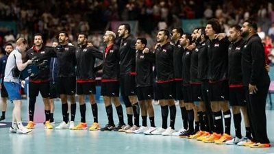 وزير الشباب والرياضة يُهنئ منتخب اليد بالتأهل إلى ربع نهائي الأولمبياد