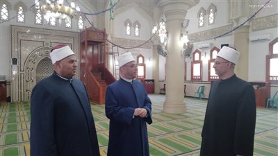 حملة وزارية مفاجئة على مساجد السويس تسفرعن منح العاملين بمكافات مالية