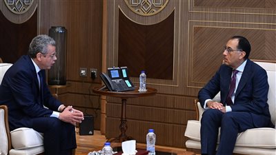 رئيس الوزراء يلتقي القائم بأعمال رئيس الجهاز المركزي للمحاسبات