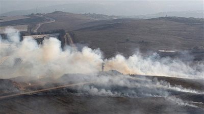 المدفعية الإسرائيلية تستهدف بقذائف فسفورية بلدة كونين جنوبى لبنان