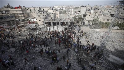 الطيران الحربي الإسرائيلي يستهدف شرق مدينة خان يونس جنوب قطاع غزة