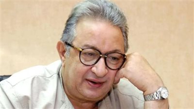 يا ترى مين؟.. تسجيل سابق لنور الشريف يتوقع فيه نجاح فنانين شابين أصبحوا نجوم