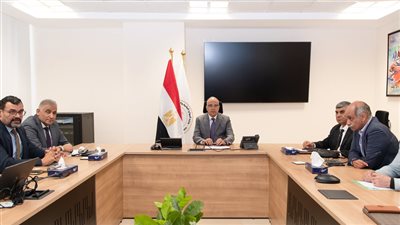 سويلم يتابع إجراءات الإدارة الرشيدة للمياه الجوفية فى مصر