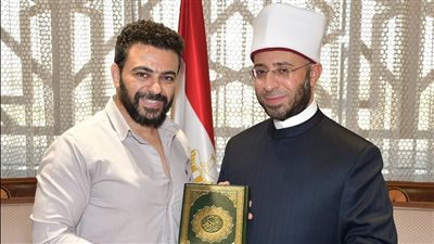 بعد منعه من الصلاة..  تفاصيل لقاء وزير الأوقاف بـ 