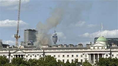 حريق فى مبنى سومرست هاوس التاريخى وسط لندن