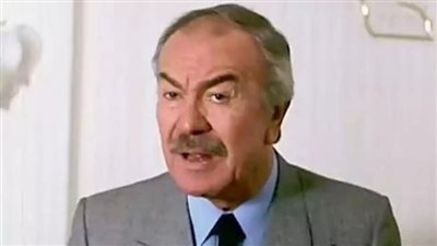 مذكرات برنس السينما المصرية.. طارق الشناوي يوجه رسالة لعائلة عادل أدهم