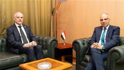 سويلم يبحث مع السفير الأسترالي بمصر سبل تعزيز التعاون بين مصر واستراليا في مجال الموارد المائية
