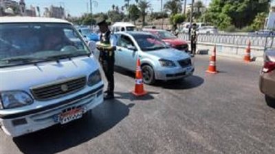 لإلتزام قائدى السيارات بآداب وقواعد المرور.. حملة مرورية مكبرة بالأسكندرية