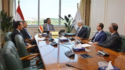 وزير التموين يجتمع برئيس الشعبة العامة للذهب والمجوهرات 