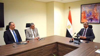 نائب وزير الإسكان يلتقي مسئولي شركات عالمية  لاستكمال  دراسة فرص التعاون في استخدام الأنظمة  الذكية 