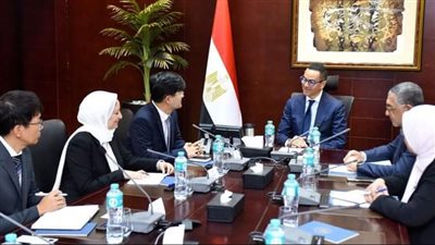 وزير الاستثمار والتجارة الخارجية يلتقى وفد شركة سامسونج للإلكترونيات ببني سويف