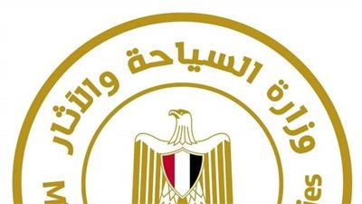  ⁠وزير السياحة والآثار يصدر قرارات وزارية بحق عدد من شركات السياحة المخالفة