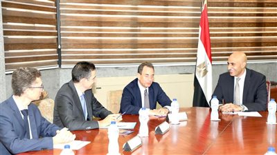 وزير التربية والتعليم يستقبل السفير الفرنسى بالقاهرة لبحث سبل تعزيز أوجه التعاون فى مجال التعليم 