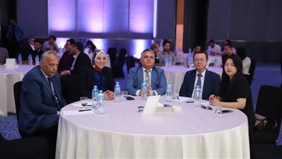 رئيس جامعة السويس يشهد إطلاق برنامج هواوي للمحترفين HCIP Club