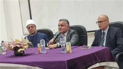 وكيل وزارة الأوقاف ورئيس جامعة السويس يفتتحان دورة تدريبية لأئمة المحافظة