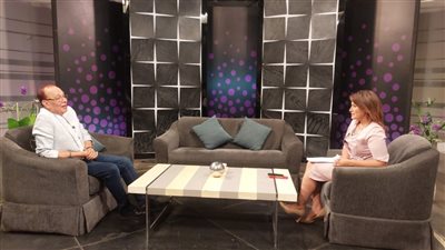 عاطف كامل مذيع العرب في نجوم علي لايف