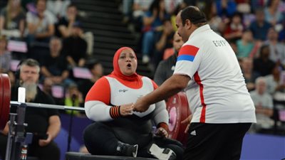 نادية فكري تفوز بالميدالية البرونزية لرفع الأثقال فى بارالمبياد باريس