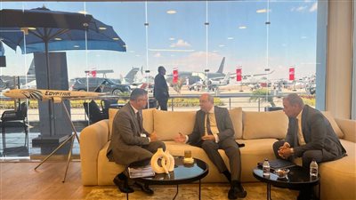 وزير الطيران يبحث مع رئيس المنظمة العالمية للأرصاد الجوية أوجه التعاون فى مجال تكنولوجيا الاستمطار