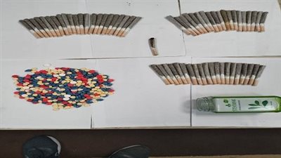 بمطار سفنكس الدولى..  ضبط شخص بحوزته مواد مخدرة 