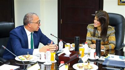 وزيرة التخطيط ورئيس مجلس إدارة التخطيط القومي تلتقي قيادات المعهد 