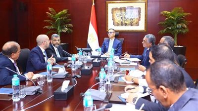 وزير الاستثمار يلتقي وفد مجموعة ماجد الفطيم الإماراتية لاستعرض مشروعاتها الحالية 