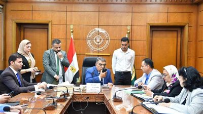 بالصور.. محافظ الدقهلية يلتقي بأعضاء مجلسي النواب والشيوخ لبحث المشاكل المواطنين