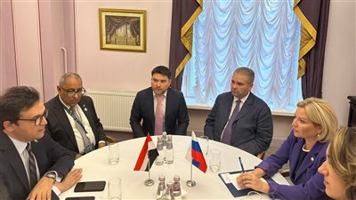 وزير الثقافة يلتقي نظيرته الروسية ضمن مشاركته باجتماع وزراء ثقافة 