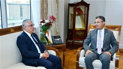 وزير التموين يلتقي رئيس المنطقة الاقتصادية لقناة السويس لبحث سُبل التعاون المشترك
