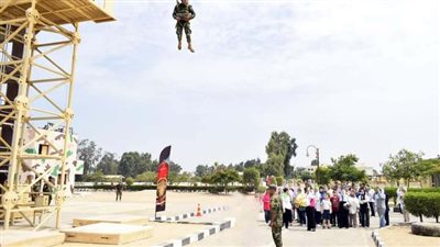 بالتعاون مع 