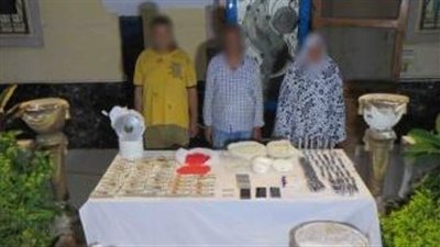 ضبط 3 عناصر إجرامية بتهمة إنشاء مصنع لتصنيع العقاقير المخدرة