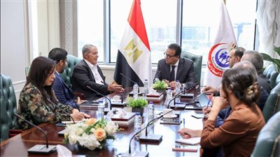 وزير الصحة والسكان يلتقي ممثلي شركتين لبحث تعزيز استخدام التكنولوجيا بالقطاع الصحي 