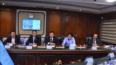 وزير الطيران يلتقي بمسئولي الشركة الصينية للهندسة المعمارية CSCEC لبحث أوجه التعاون المشترك في مجال تطوير منظومة المطارات المصرية