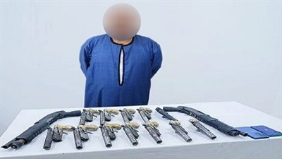 بقصد الإتجار..  ضبط عنصر إجرامى وبحوزته أسلحة نارية وذخائر بدون ترخيص 