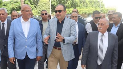 وزير قطاع الأعمال يلتقي محافظ القليوبية ونواب البرلمان في مستهل زيارته لشركة النصر للكيماويات الدوائية