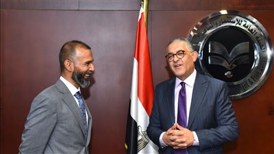 وفد استثماري من موريشيوس يبحث إنشاء مشروع لإعادة تدوير المخلفات الإلكترونية في مصر