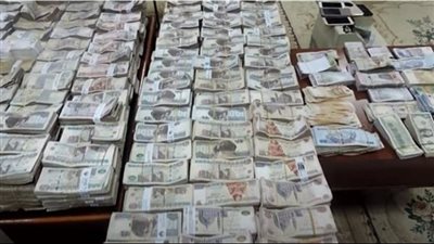 بتهمة ترويج المواد المخدرة.. ضبط 4 أشخاص بغسل 70 مليون جنيهاً