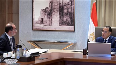 رئيس الوزراء يستعرض مع وزير المالية عددا من ملفات العمل