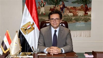 وزير الثقافة يعلن فتح جميع المتاحف والمسارح مجاناً 