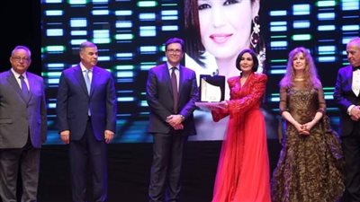 وزير الثقافة ومحافظ الإسكندرية يفتتحان فعاليات الدورة الـ40 لمهرجان الإسكندرية السينمائي 