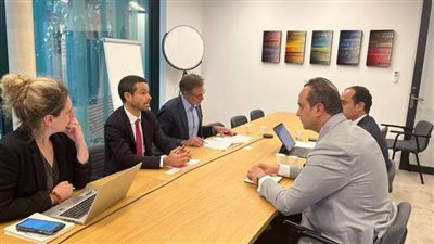 رئيس الرعاية الصحية يلتقي الرئيس التنفيذي للوكالة الفرنسية للدعم الفني والتقني