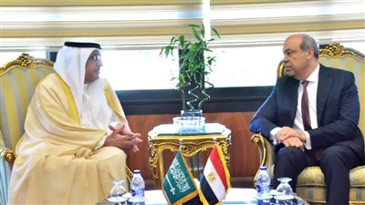 وزير الطيران يلتقي وزير الدولة وعضو مجلس الوزراء السعودي لتعزيز سُبل العمل المشترك 