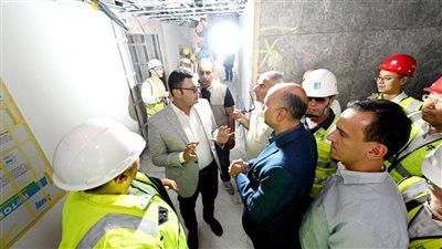 وزير الإسكان يتفقد موقف تنفيذ أبراج الداون تاون والمرحلة الأولى لبحيرات العلمين 