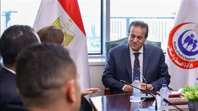 نائب رئيس مجلس الوزراء ووزير الصحة يستقبل ممثلي شركة «نوفارتس» لتعزيز التعاون في ملف تطوير الصناعات الدوائية