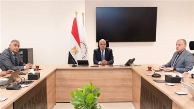 سويلم يتابع إستعدادات مصلحة الميكانيكا والكهرباء للموسمين الشتوي والصيفى القادمين