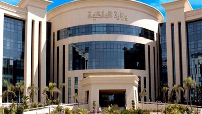 الدولة المصرية تهيب بالأجانب خاصة الفئات المعفاة من سداد رسوم الإقامة بالتوجه لإدارة الجوازات