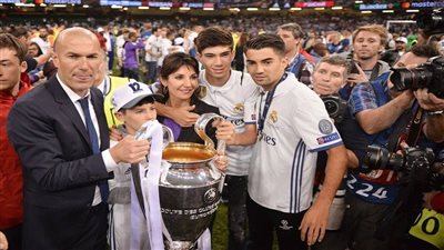 نجل الأسطورة زيدان يقرر الاعتزال مبكرا.. ما السبب؟