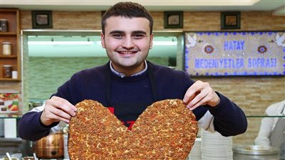 من قلب إسطنبول للقاهرة.. الشيف بوراك يفتتح أول مطعم له في مصر